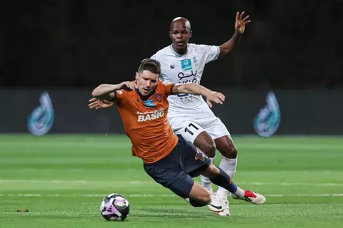 الأخدود يتشبث بالأمل ويهزم الرائد في الدروي السعودي